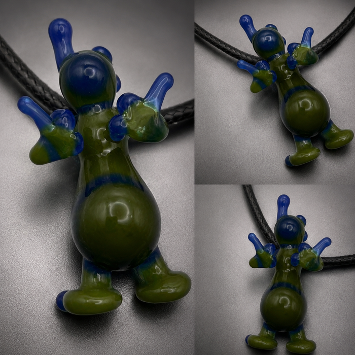 Glasstronaut Pendant #2